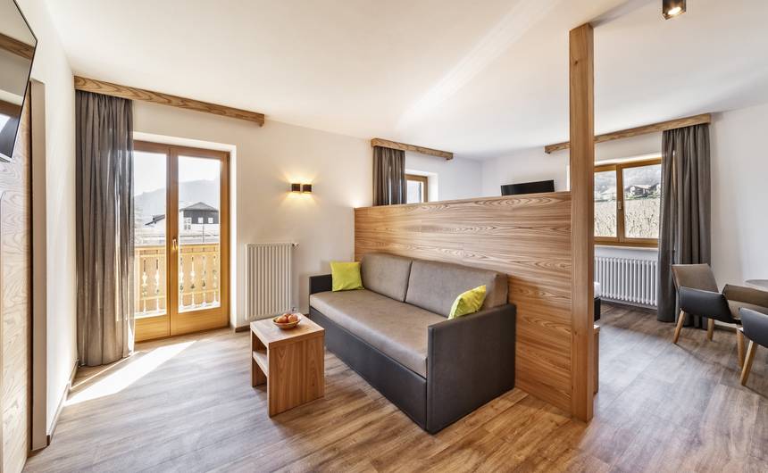 Luxuriöse Sonnensuite mit modernem Interieur und Panoramablick im Sonngart Hotel Luxuriöse Sonnensuite mit modernem Interieur und Panoramablick im Sonngart Hotel